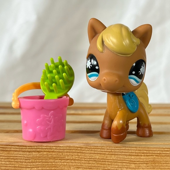 Littlest Pet Shop Toys Horse W Saddle 84 Littlest Pet Shop Bucket